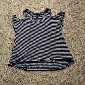 Torrid cut out shirt